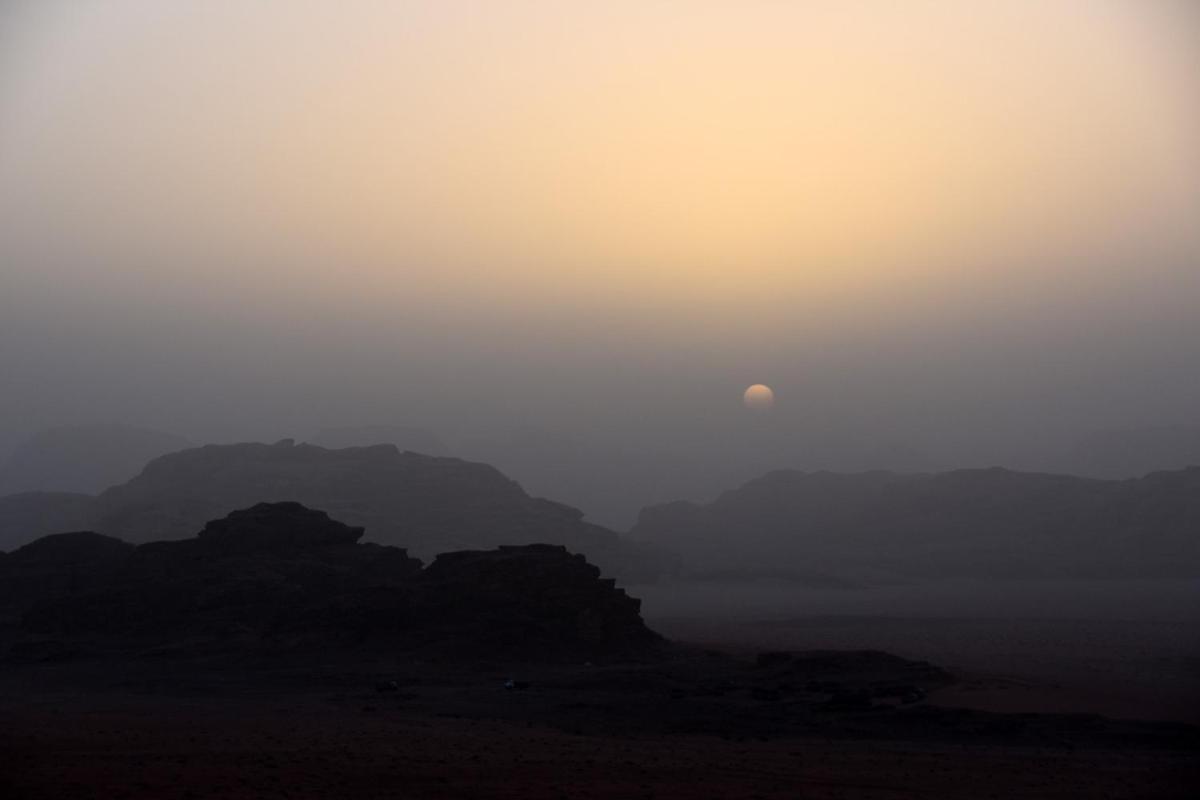Wadi Rum Fire Camp エクステリア 写真